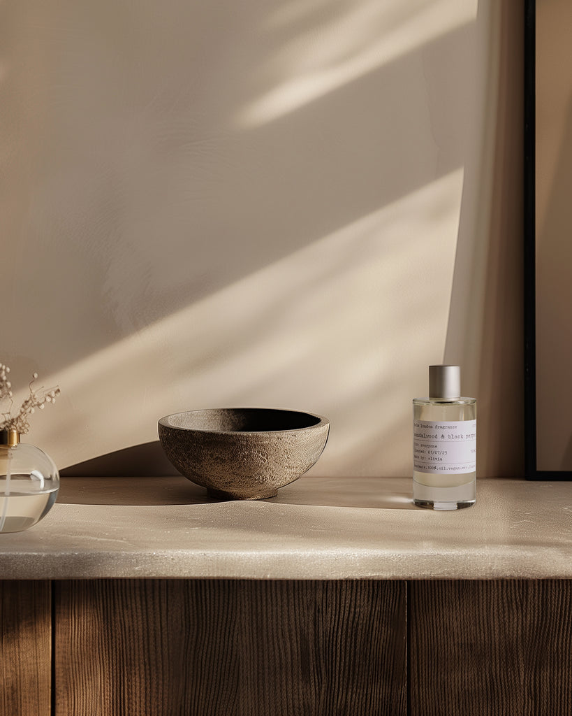 The Science Behind Long-Lasting Scents in Oil-Based Perfumes