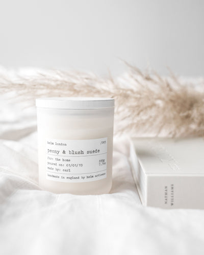 Sustainable Interiors: How to Incorporate Vegan Candles and Reed Diffusers into Your Home Decor